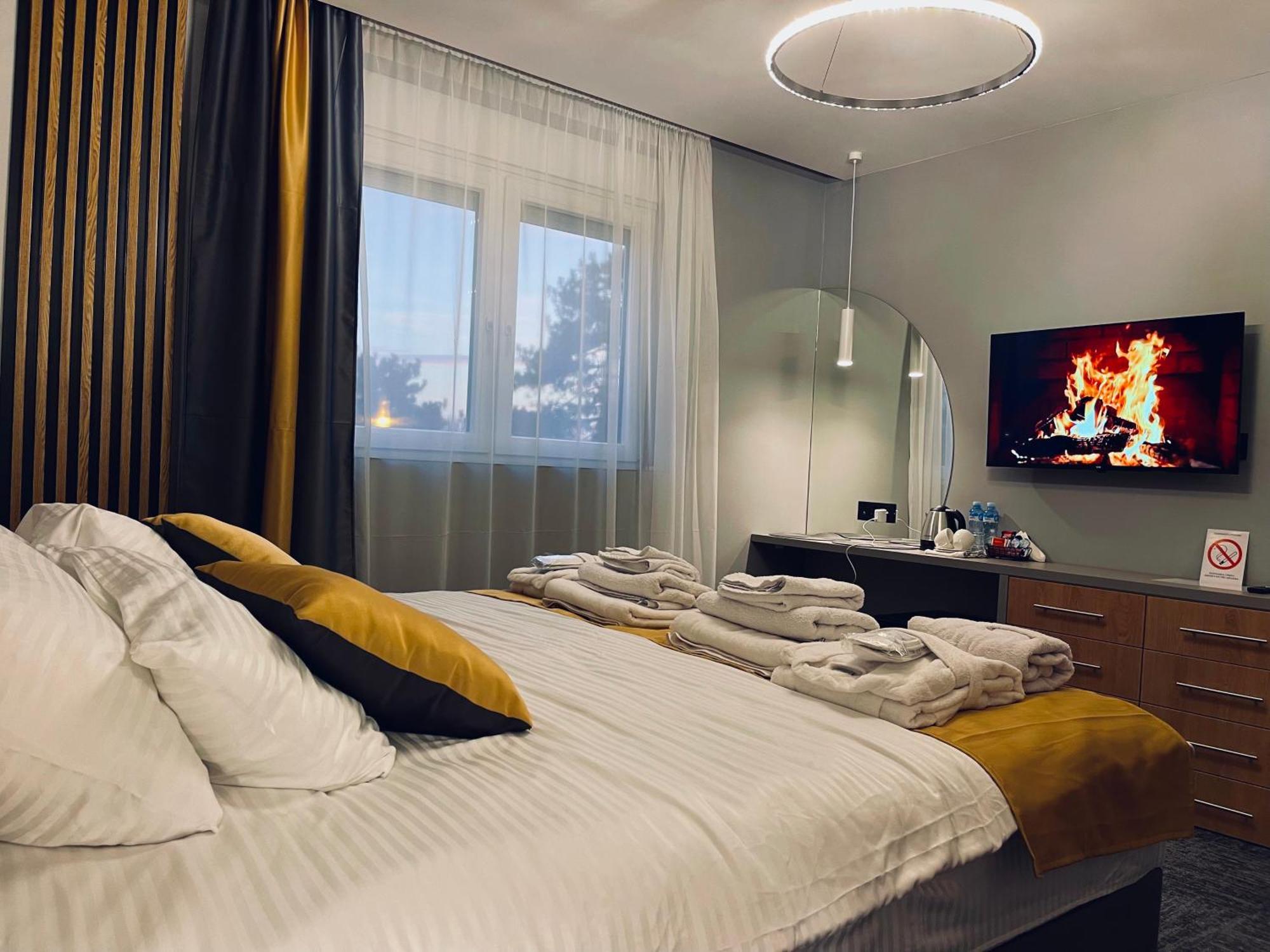 Mozaik Apartments & Spa - Modern 4-Star Apartments With Exclusive Private Spa Wellness In The City Center - Sauna, Jacuzzi, Turkish Bath - Free Parking, Wi-Fi - Rooms & Apartments Ćuprija Exterior foto
