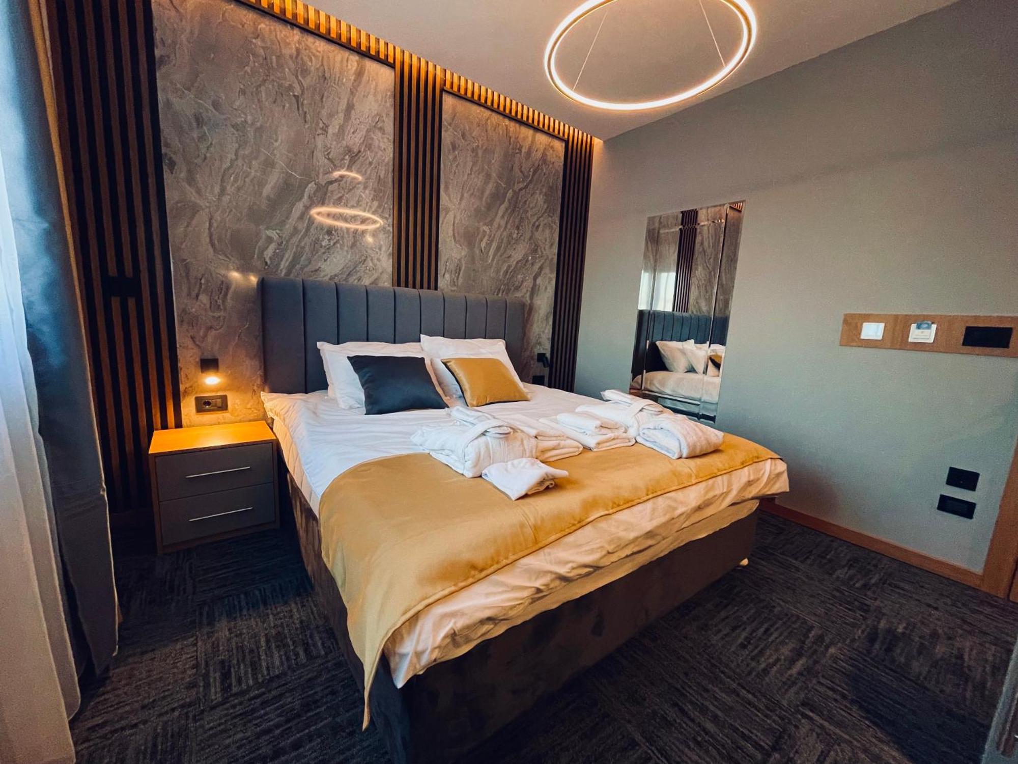 Mozaik Apartments & Spa - Modern 4-Star Apartments With Exclusive Private Spa Wellness In The City Center - Sauna, Jacuzzi, Turkish Bath - Free Parking, Wi-Fi - Rooms & Apartments Ćuprija Exterior foto