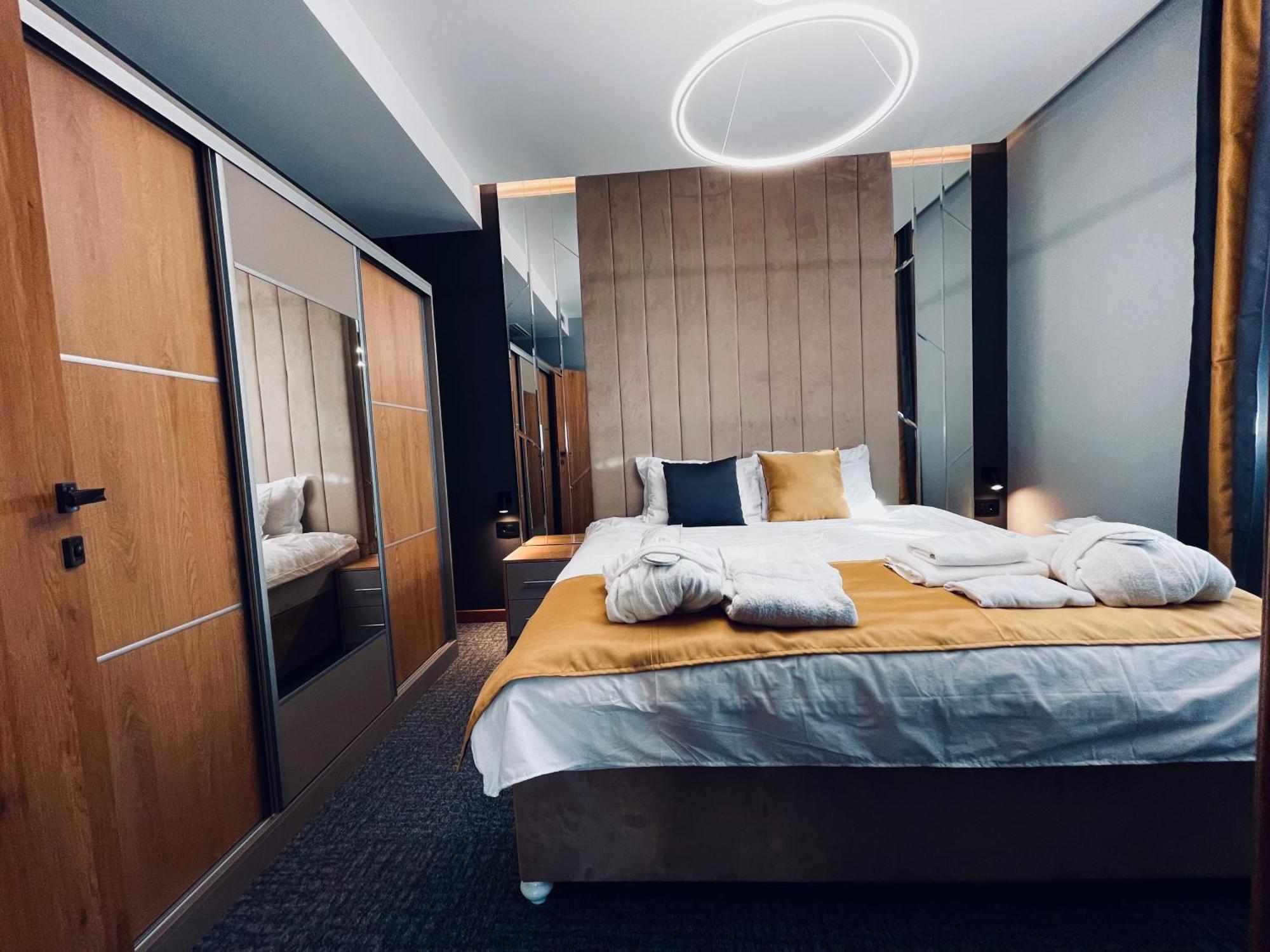 Mozaik Apartments & Spa - Modern 4-Star Apartments With Exclusive Private Spa Wellness In The City Center - Sauna, Jacuzzi, Turkish Bath - Free Parking, Wi-Fi - Rooms & Apartments Ćuprija Exterior foto